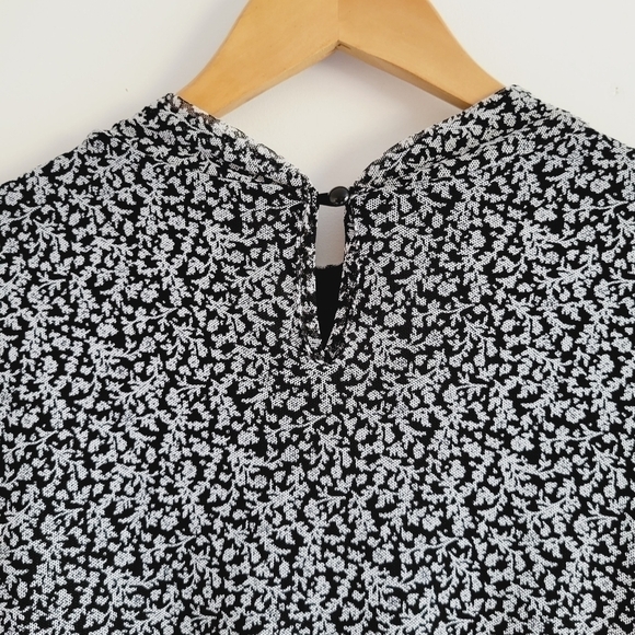 ☀️Forever 21 Black Floral Mesh Dress - Picture 6 of 7